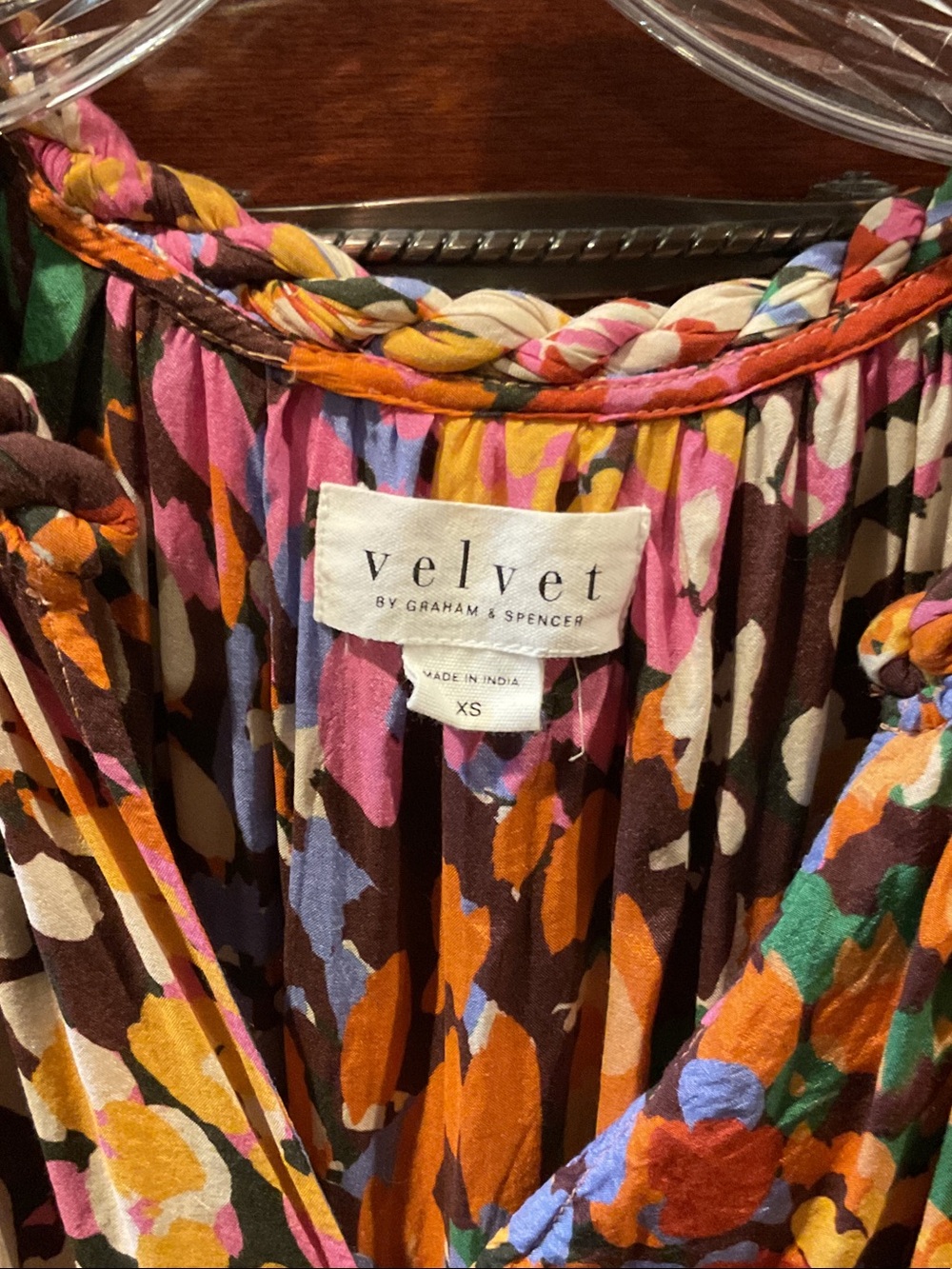 Velvet by Graham & Spencer Multicolor Floral Cap Sleeve Blouse - Picture 2 of 3